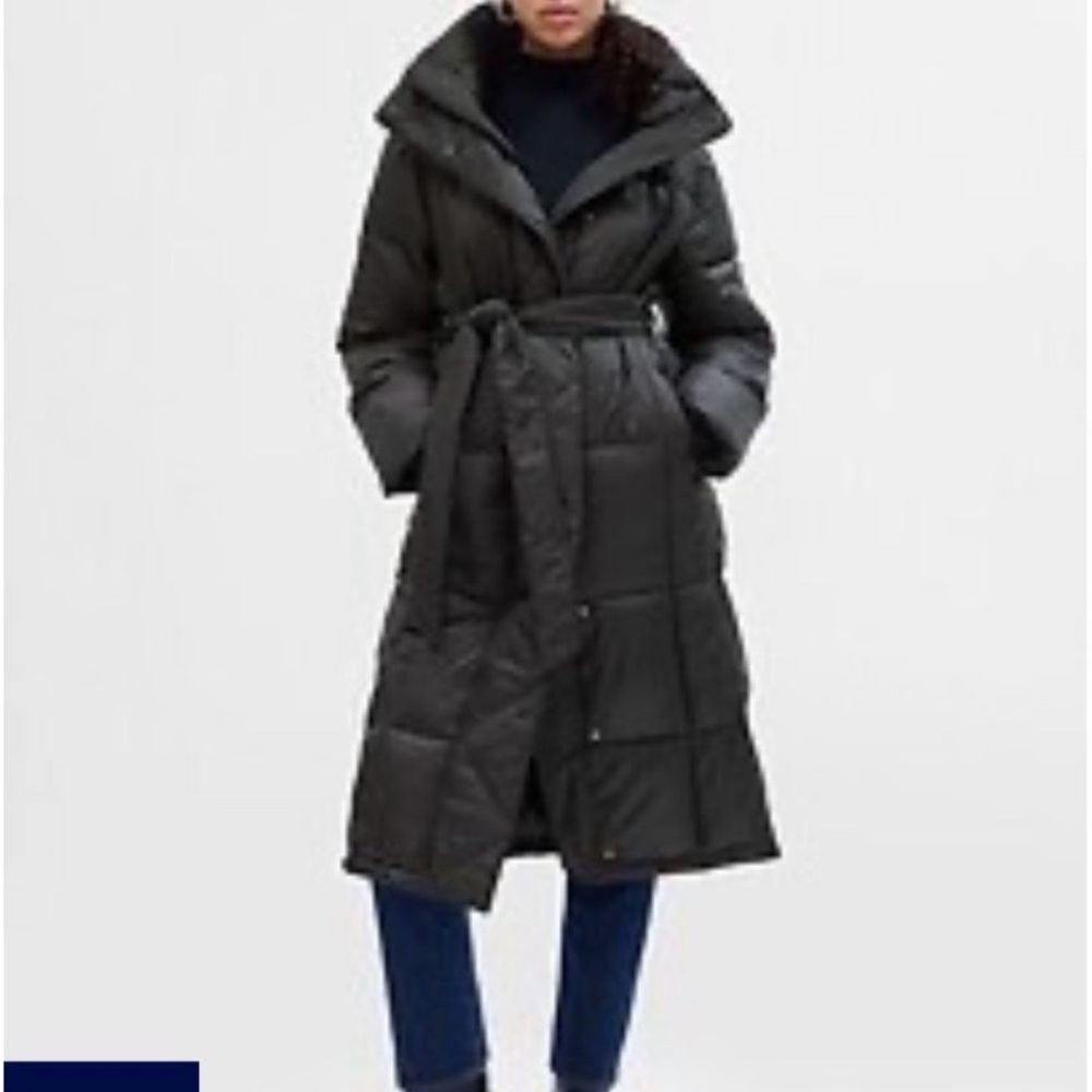 GAP Women's Charcoal Puffer Coat